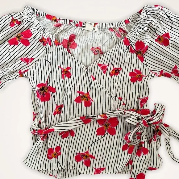 Billabong Wrap Top - Picture 2 of 4